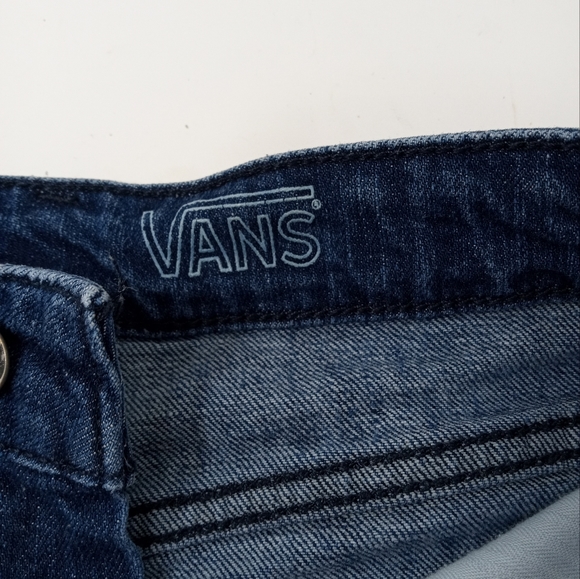 Woman's Vans Distressed Denim Cutoff Jean Shorts Size 5 - Picture 3 of 7